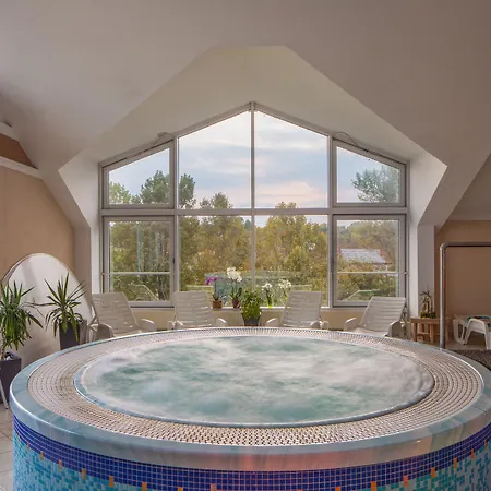 Ξενοδοχείο Kristaly 4*