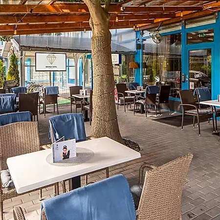 Kristaly Hotel