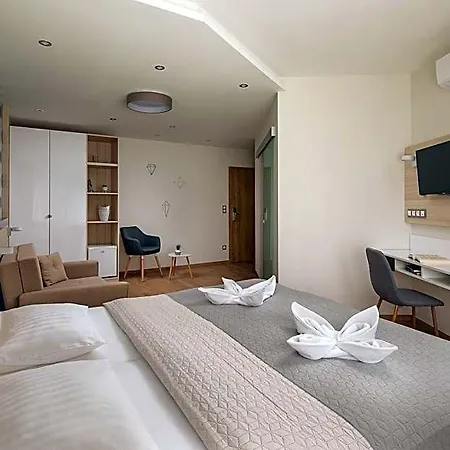 Hotel Kristaly