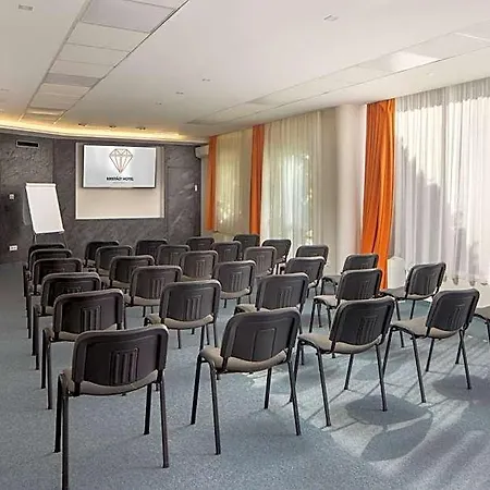 Hotel Kristaly