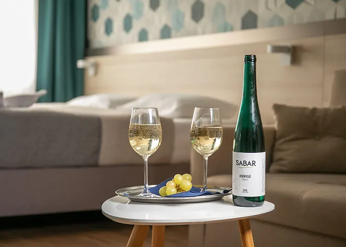 Kristaly קסזטלי